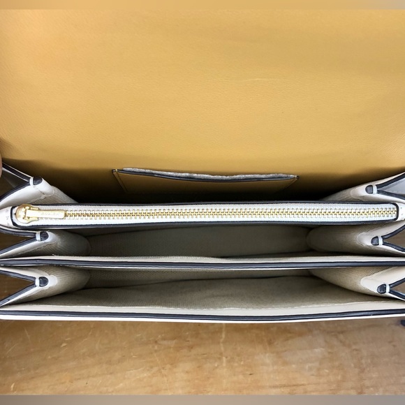 S⭕️LD‼️Coach 1941 Riley Top Handle 22 With Floral Applique Chalk - Picture 7 of 11